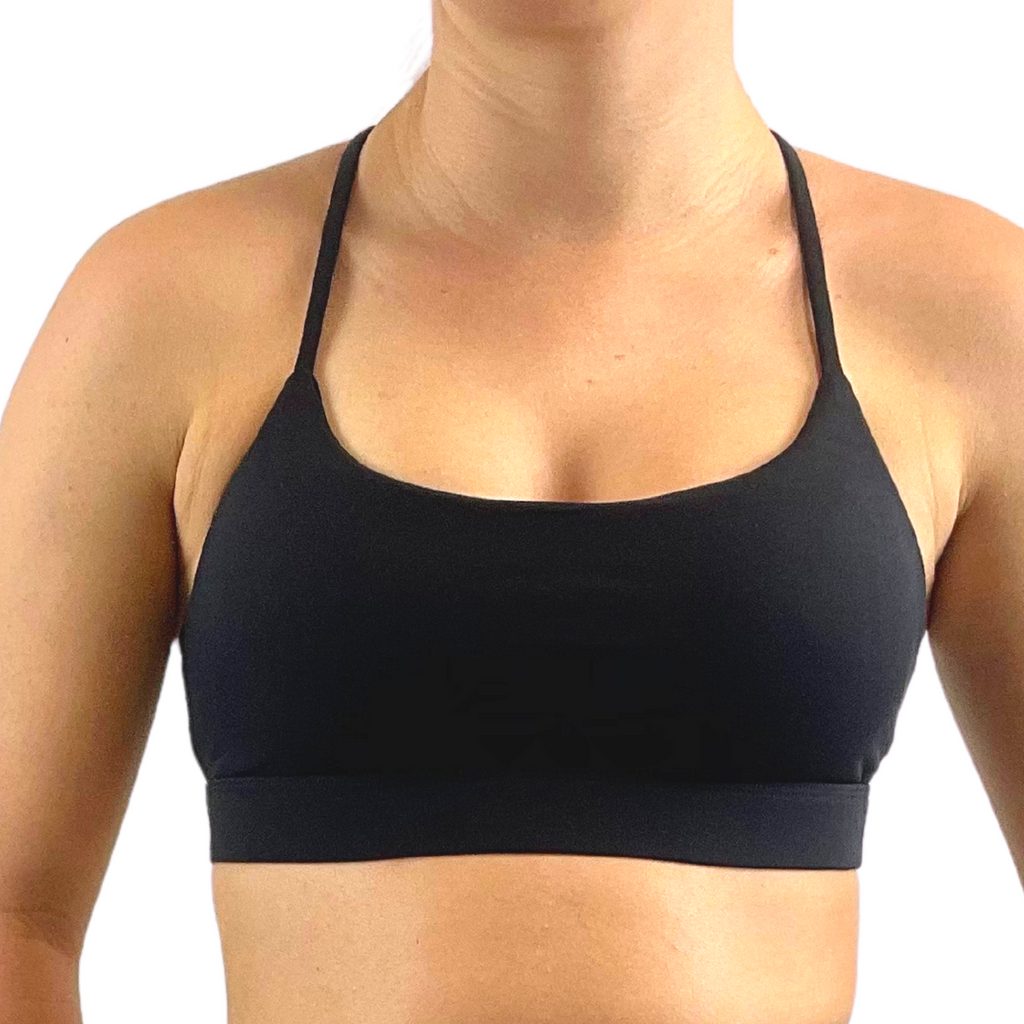 Adjustable sports bra in black