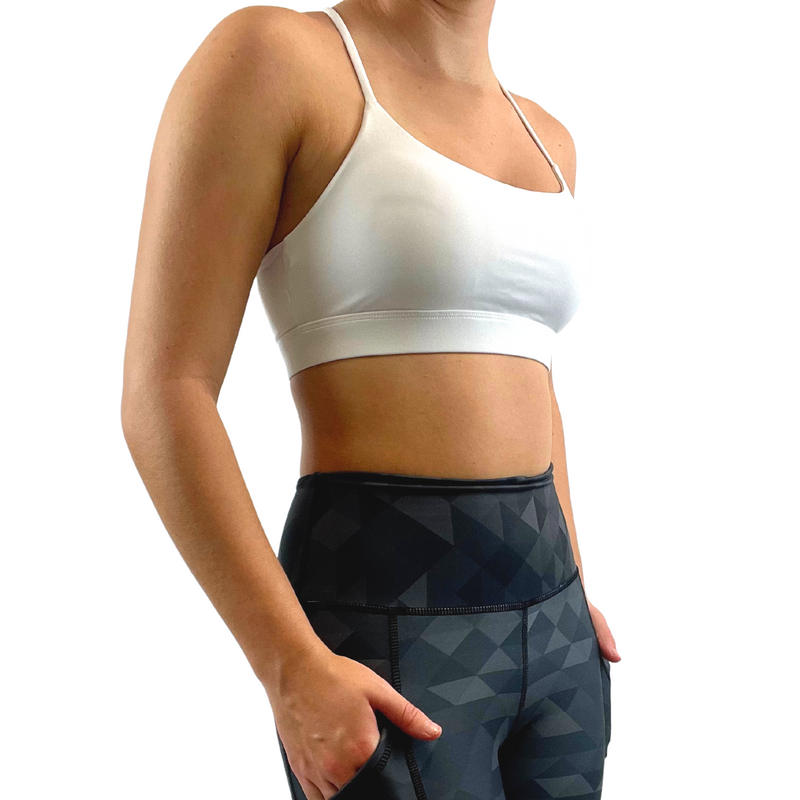 Adjustable sports bra in white