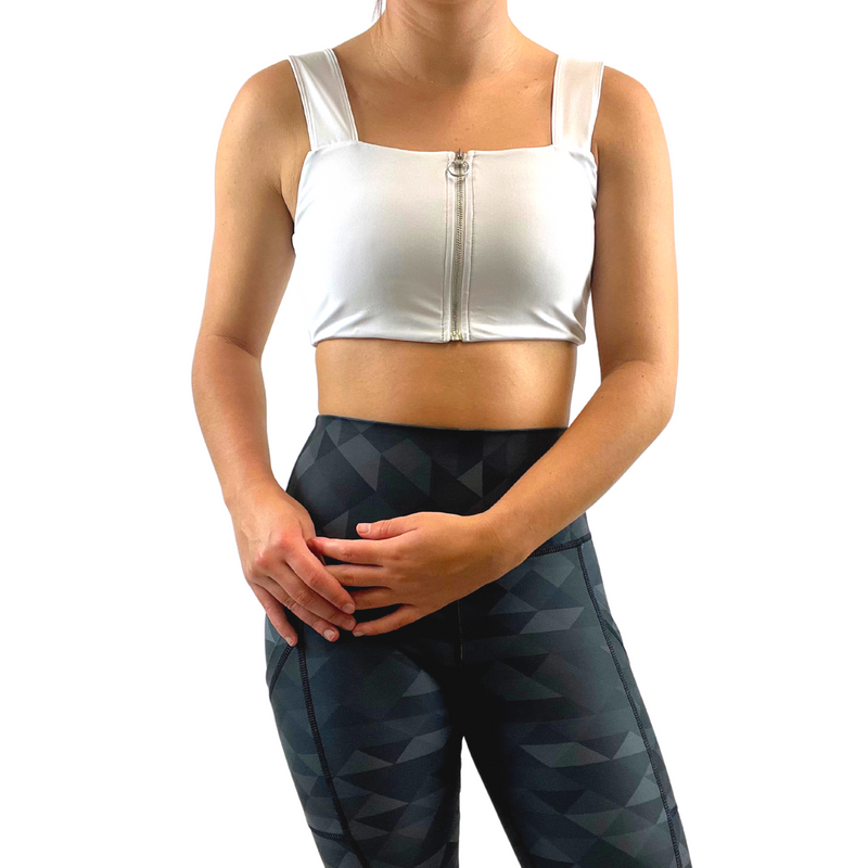 Zip sports bra in white