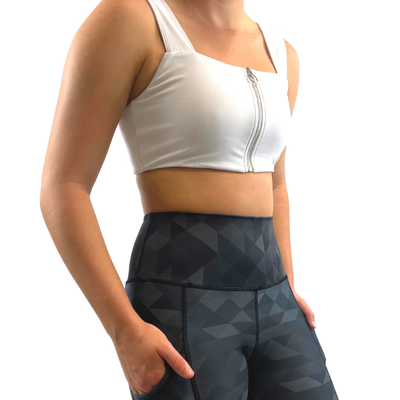 Zip sports bra in white