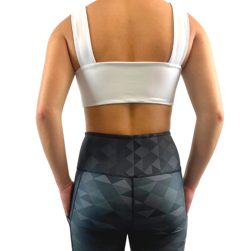 Zip sports bra in white